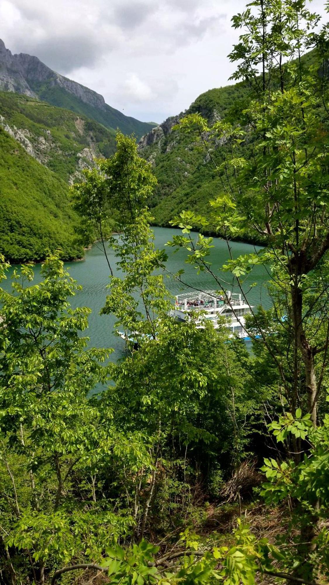 Twin Villas Komani Lake Exterior photo